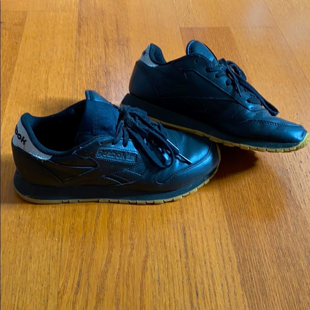 Shoe